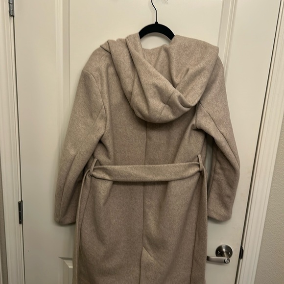 Brand new Zara Jacket worn once - Picture 3 of 3